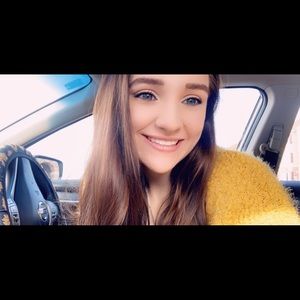 Meet your Posher, Hailie